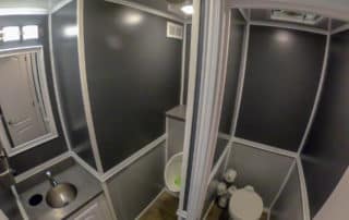 14 foot executive restroom tailer for men